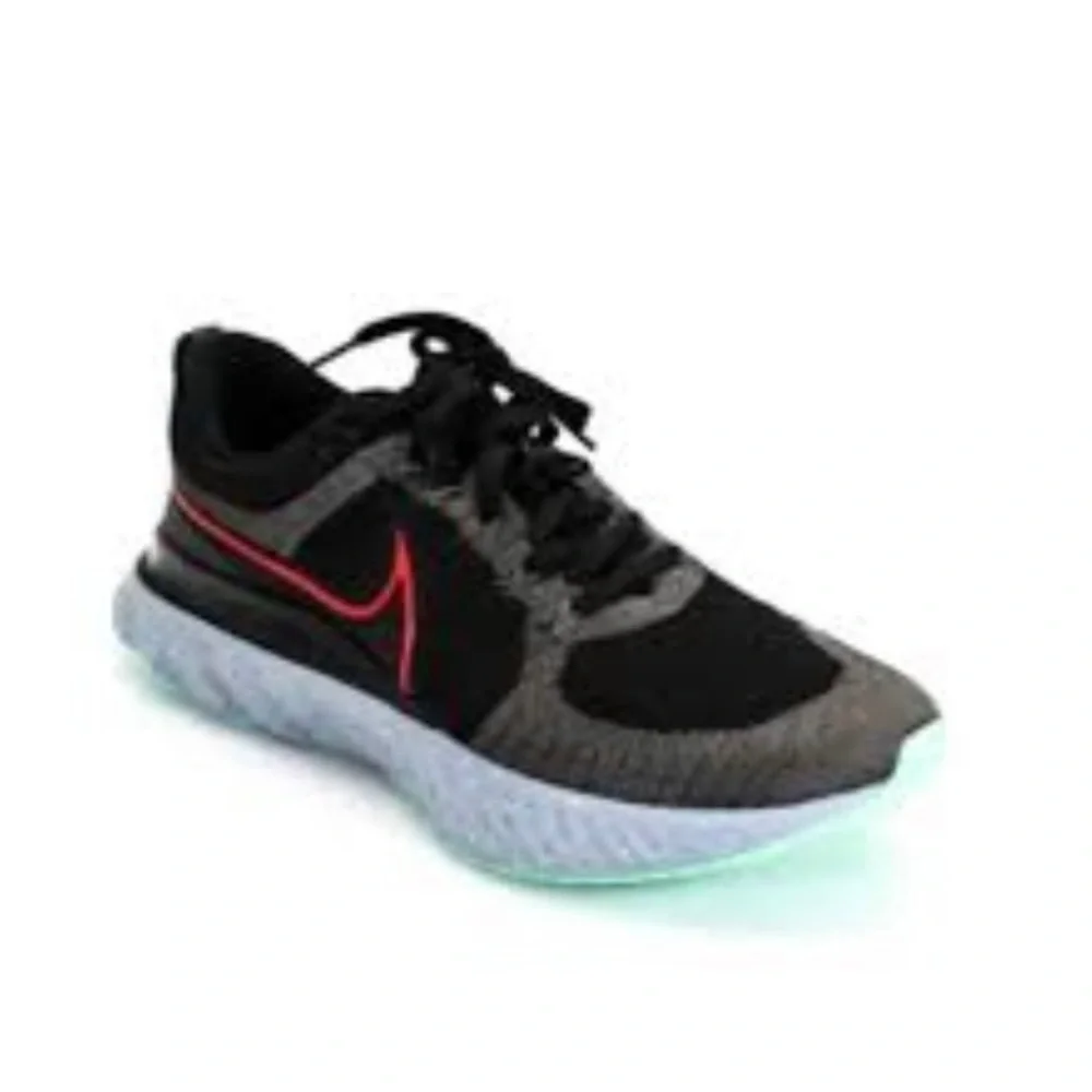 Nike React Infinity Running Shoes.Size 11.5 in excellent condition.
